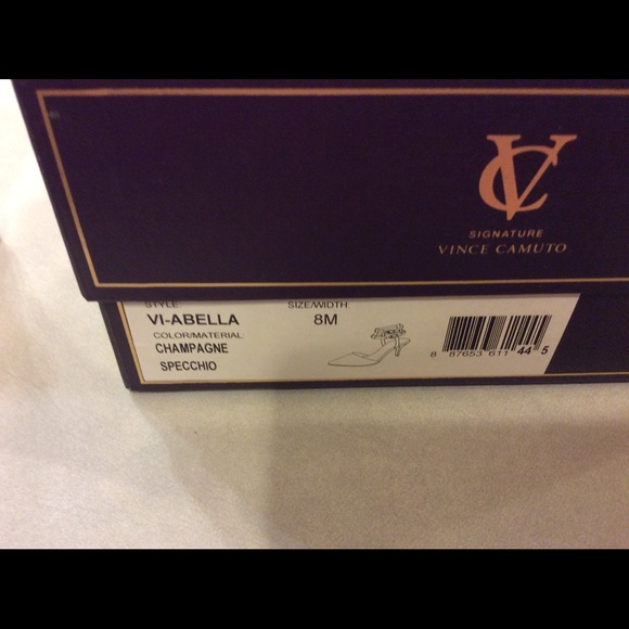 Vince Camuto shoes - Picture 2 of 8